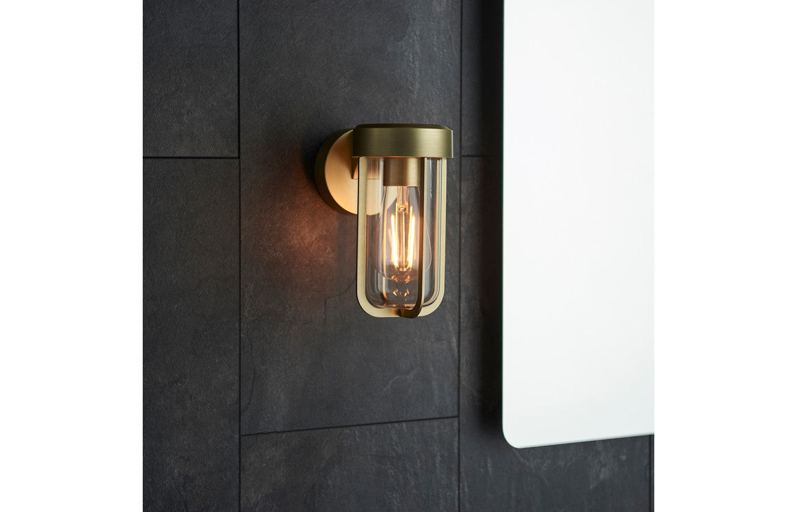 Hosta Wall Light - Brushed Brass