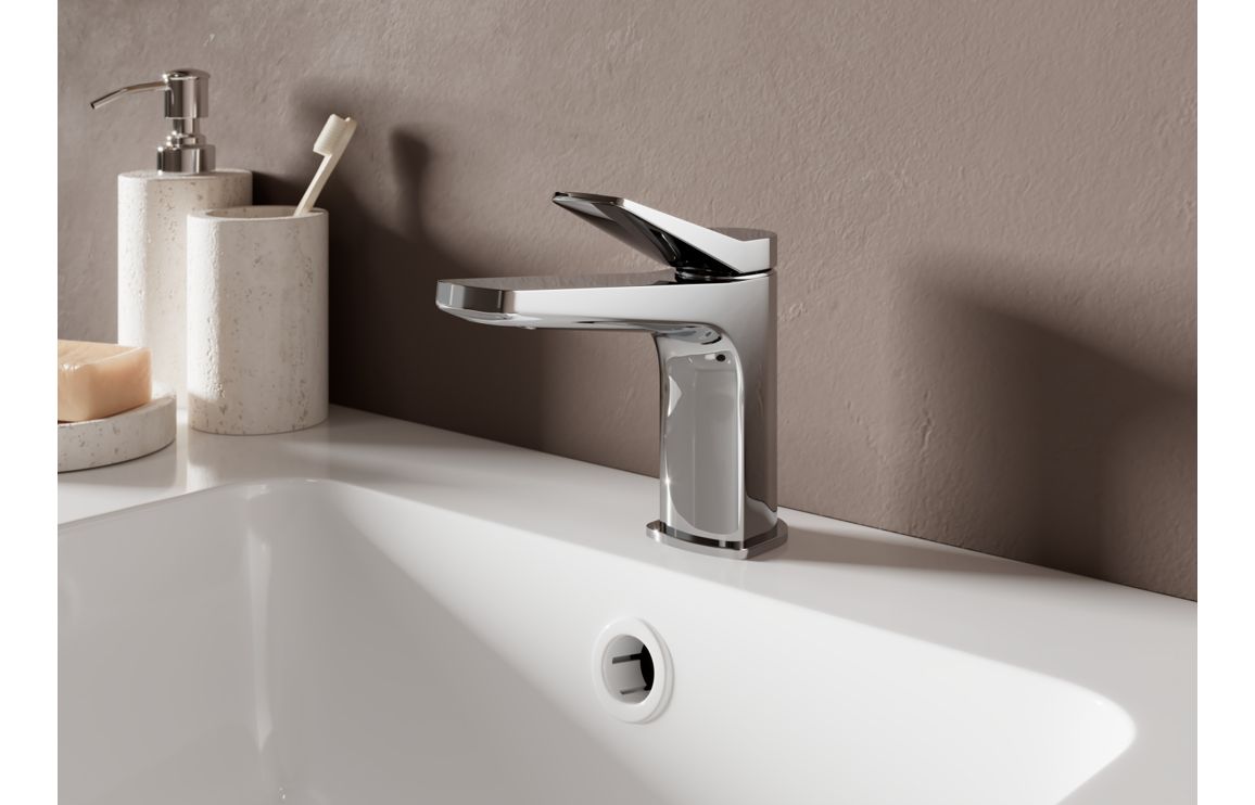 Mackenzie Bath/Shower Mixer &amp; Bracket - Brass